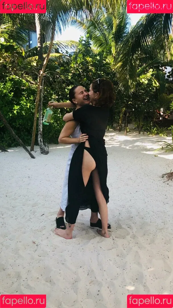 Zoey Deutch / zoeydeutch Onlyfans Photo Gallery 