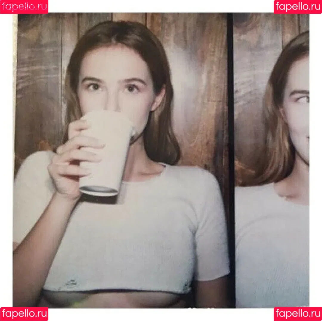 Zoey Deutch / zoeydeutch Onlyfans Photo Gallery 