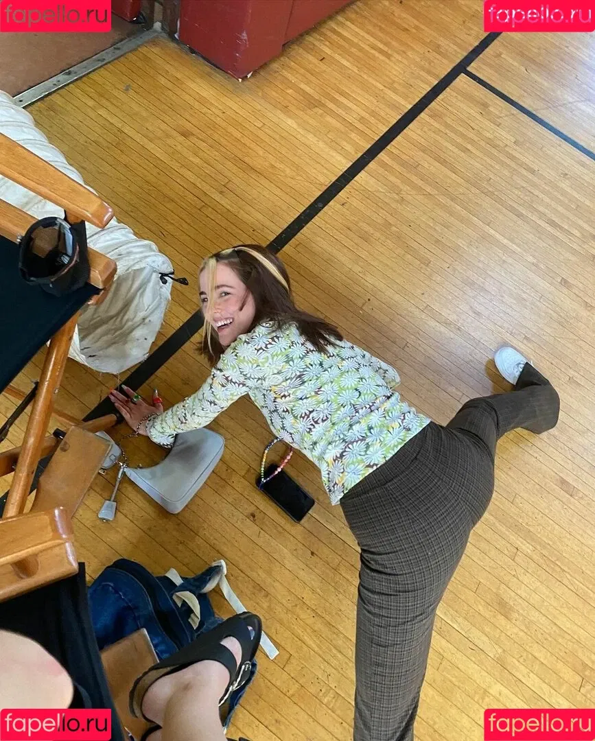 Zoey Deutch / zoeydeutch Onlyfans Photo Gallery 