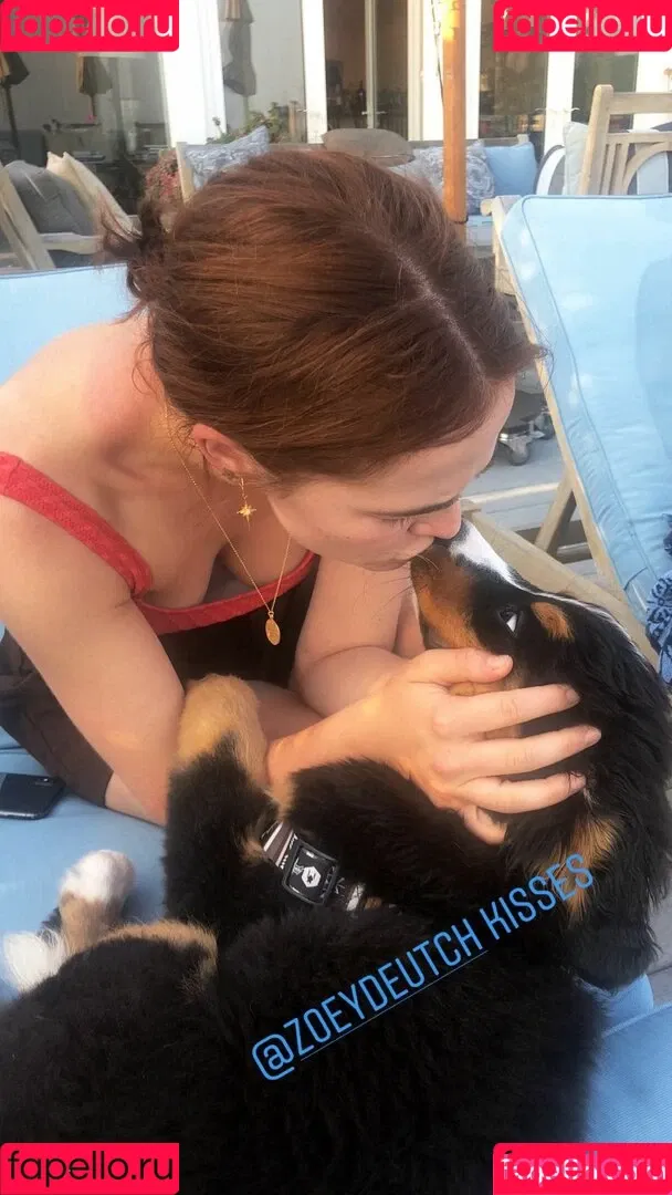 Zoey Deutch / zoeydeutch Onlyfans Photo Gallery 