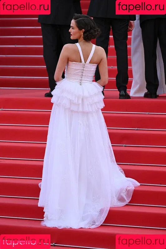 Zoey Deutch / zoeydeutch Onlyfans Photo Gallery 