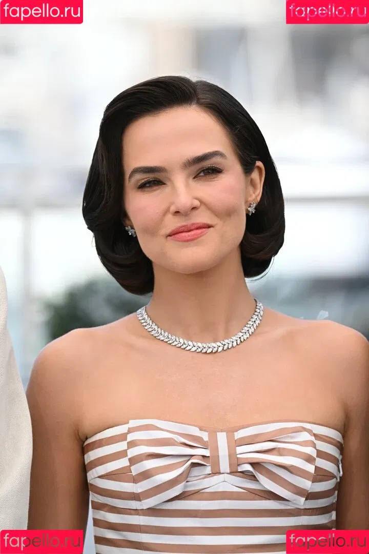 Zoey Deutch / zoeydeutch Onlyfans Photo Gallery 