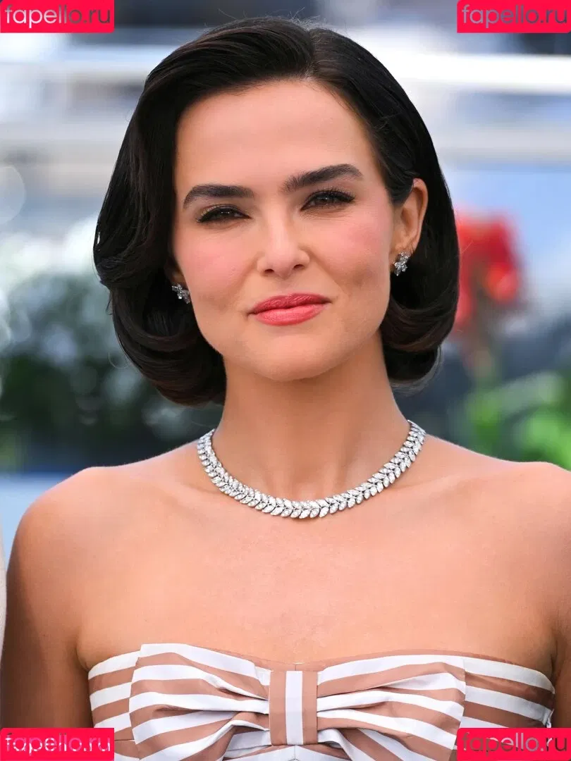 Zoey Deutch / zoeydeutch Onlyfans Photo Gallery 