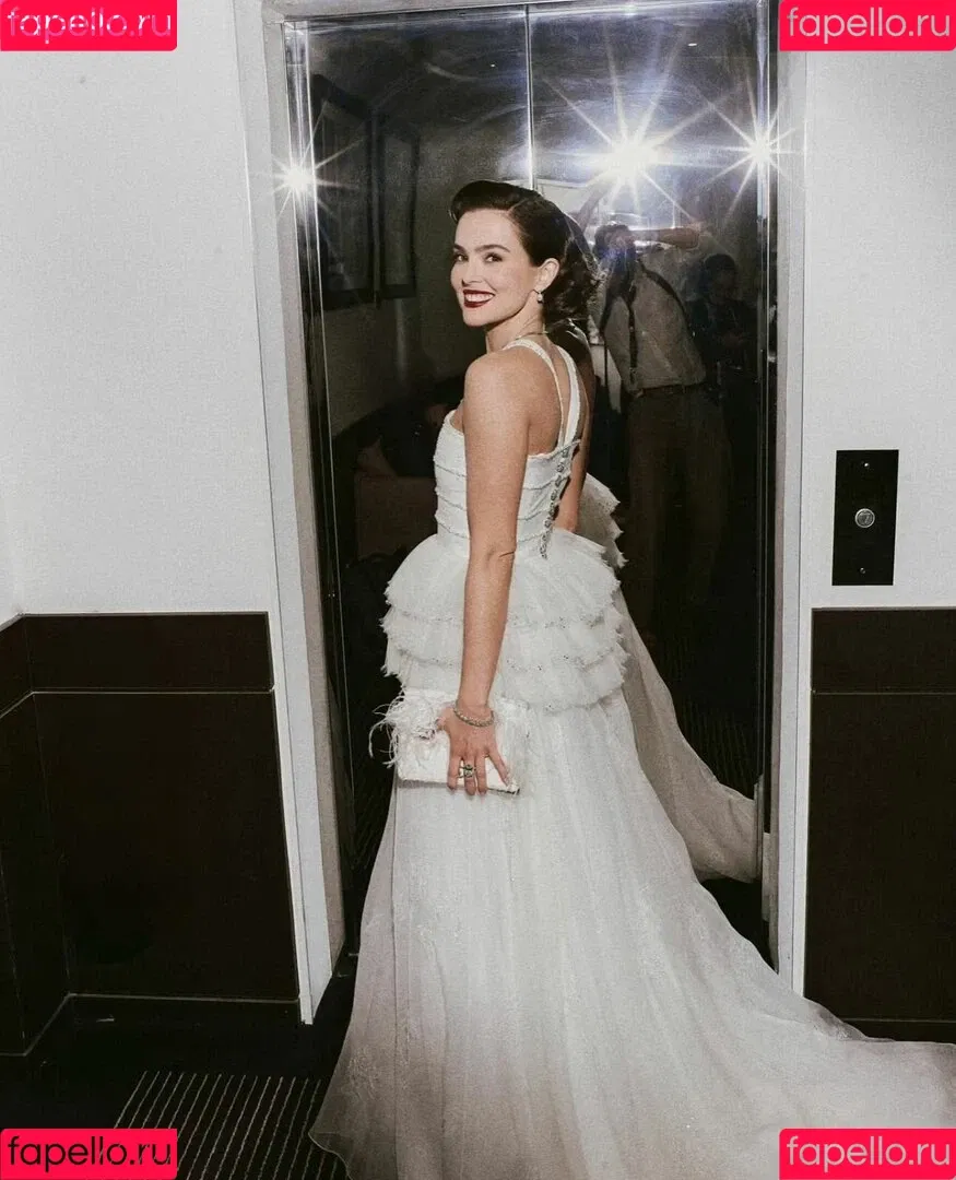 Zoey Deutch / zoeydeutch Onlyfans Photo Gallery 