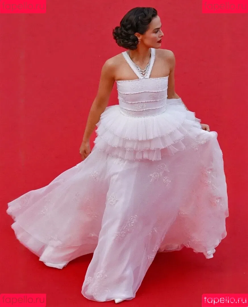 Zoey Deutch / zoeydeutch Onlyfans Photo Gallery 