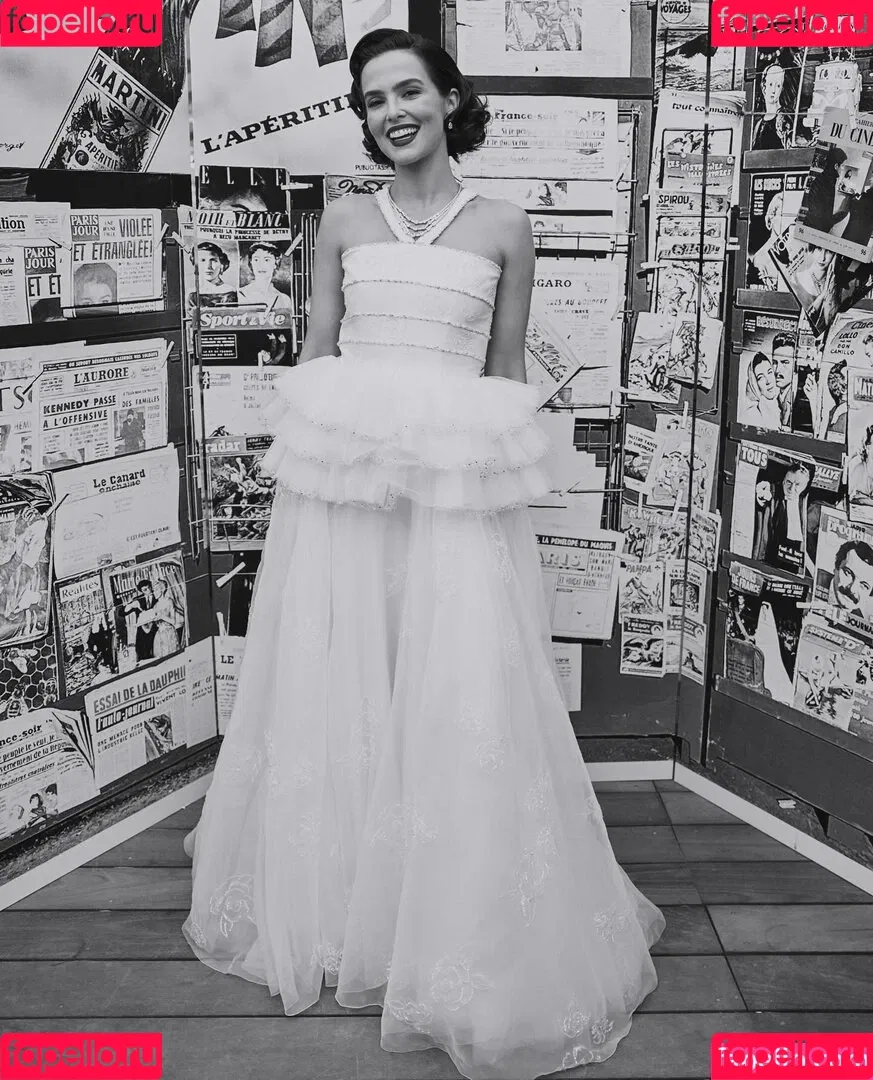 Zoey Deutch / zoeydeutch Onlyfans Photo Gallery 