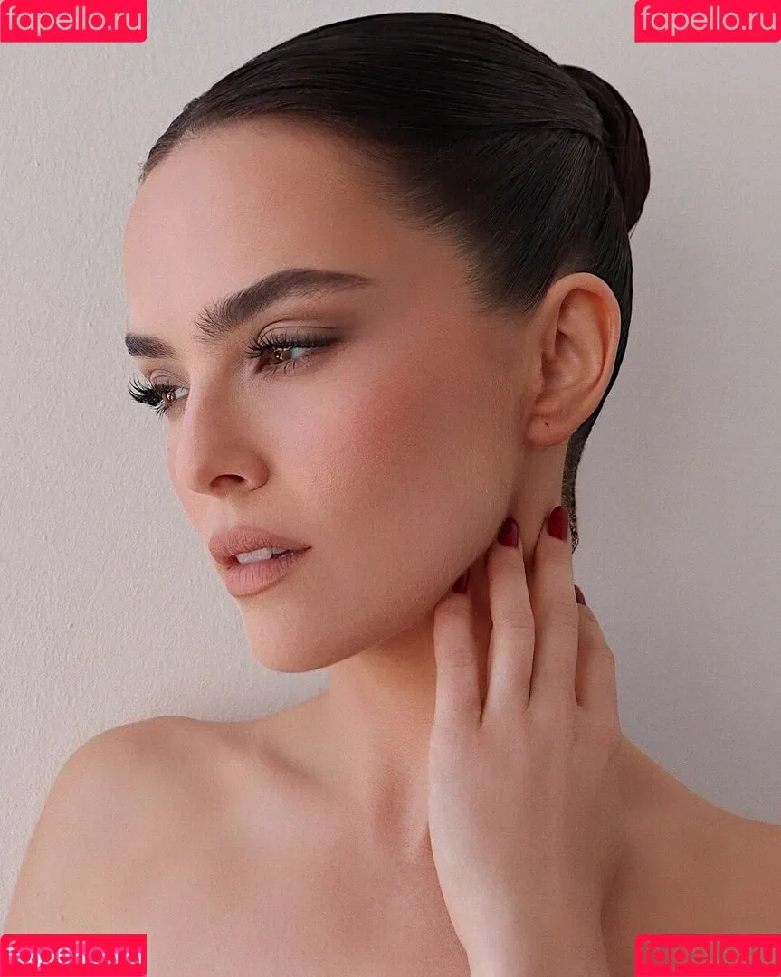 Zoey Deutch / zoeydeutch Onlyfans Photo Gallery 