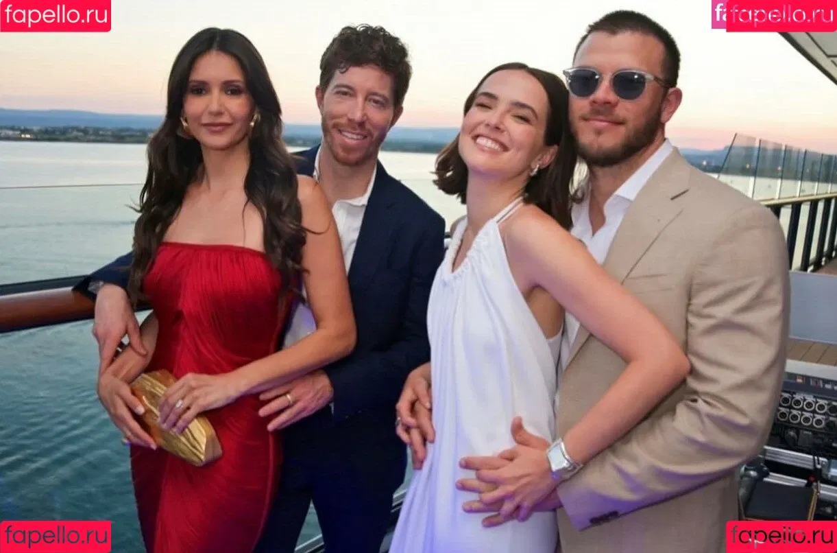 Zoey Deutch / zoeydeutch Onlyfans Photo Gallery 