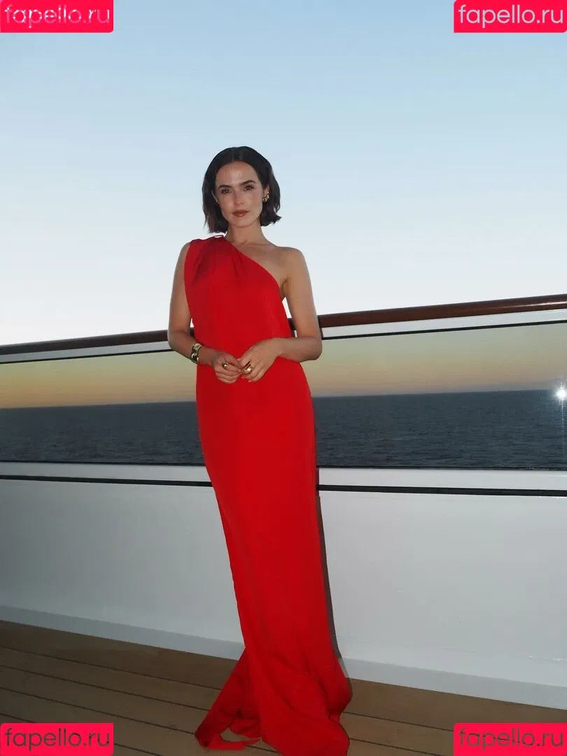 Zoey Deutch / zoeydeutch Onlyfans Photo Gallery 