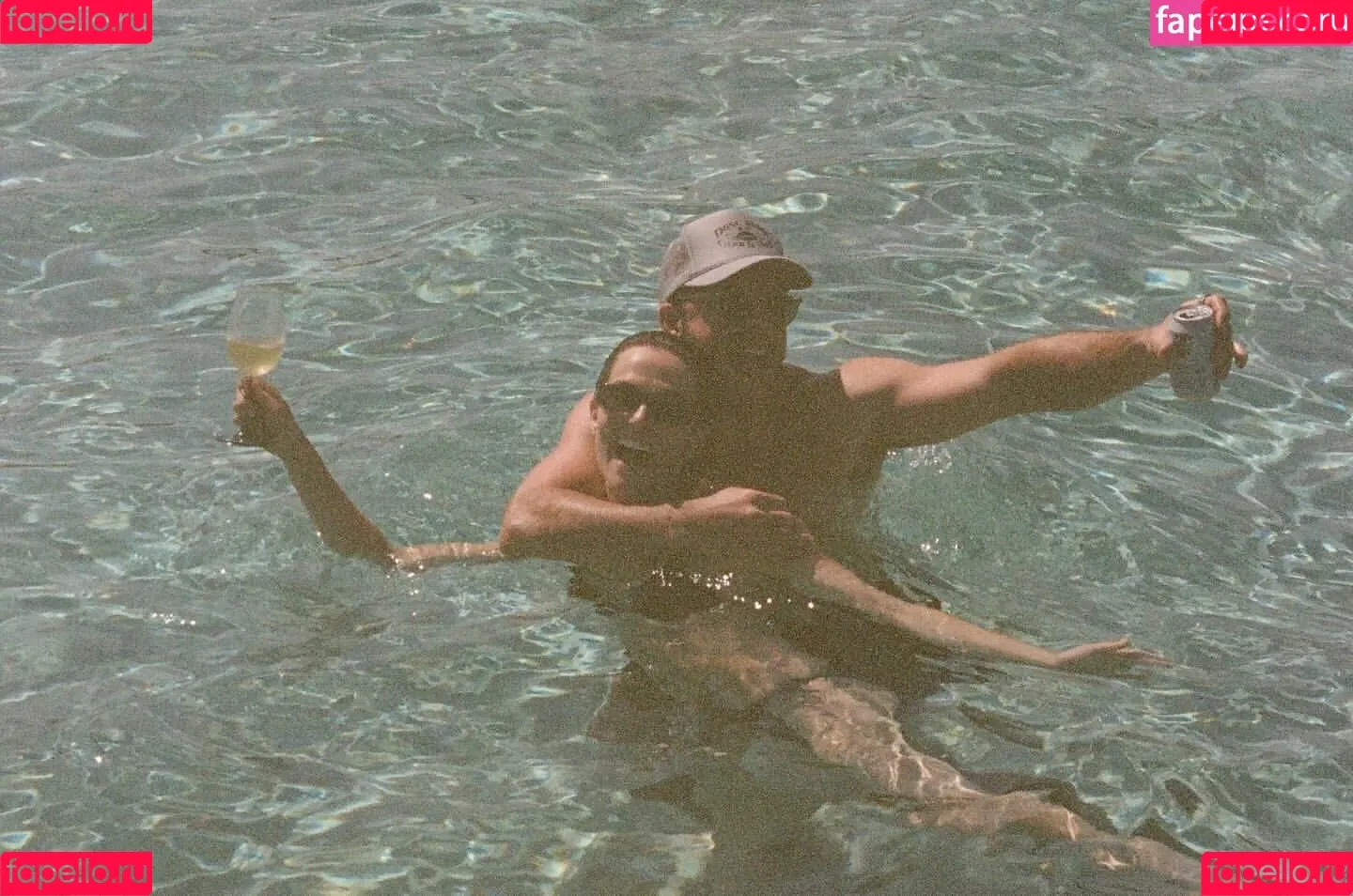 Zoey Deutch / zoeydeutch Onlyfans Photo Gallery 