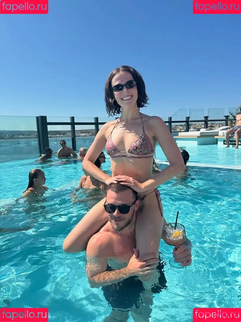 Zoey Deutch / zoeydeutch Onlyfans Photo Gallery 