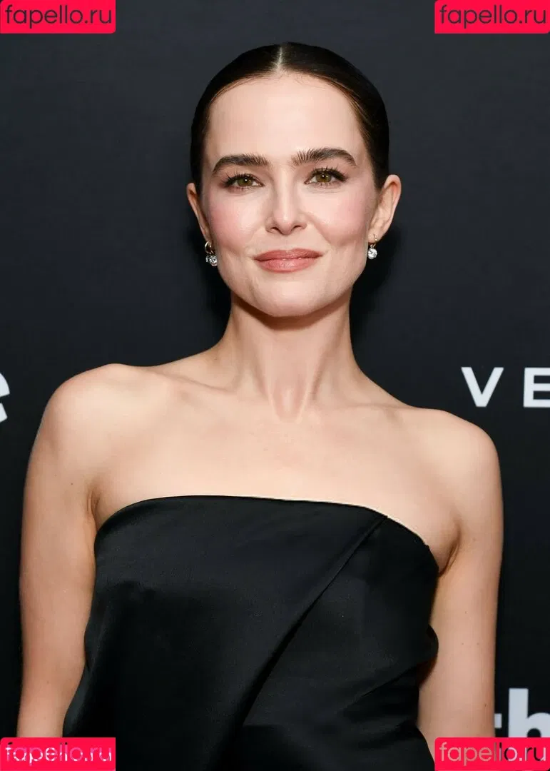 Zoey Deutch / zoeydeutch Onlyfans Photo Gallery 