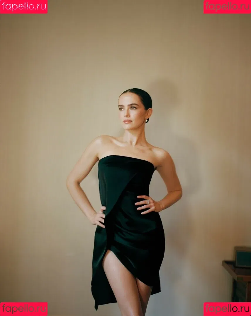 Zoey Deutch / zoeydeutch Onlyfans Photo Gallery 