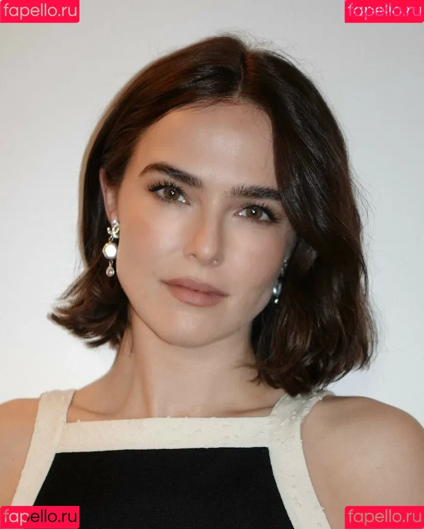Zoey Deutch / zoeydeutch Onlyfans Photo Gallery 