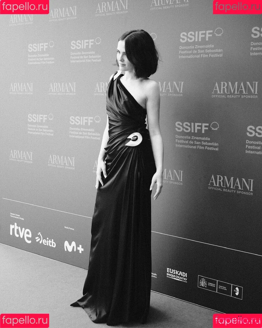 Zoey Deutch / zoeydeutch Onlyfans Photo Gallery 