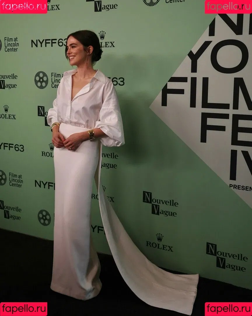 Zoey Deutch / zoeydeutch Onlyfans Photo Gallery 