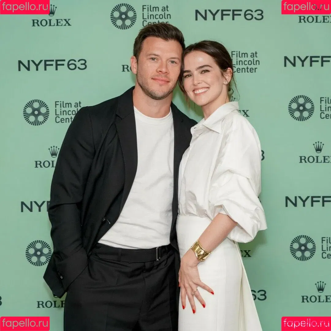 Zoey Deutch / zoeydeutch Onlyfans Photo Gallery 