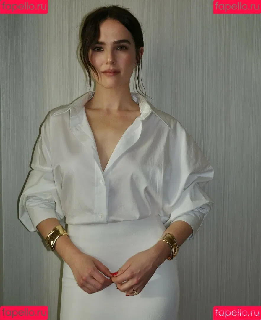 Zoey Deutch / zoeydeutch Onlyfans Photo Gallery 