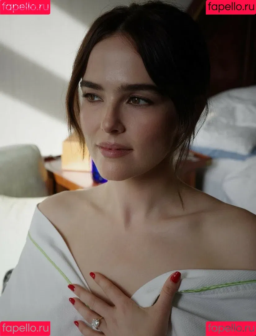 Zoey Deutch / zoeydeutch Onlyfans Photo Gallery 