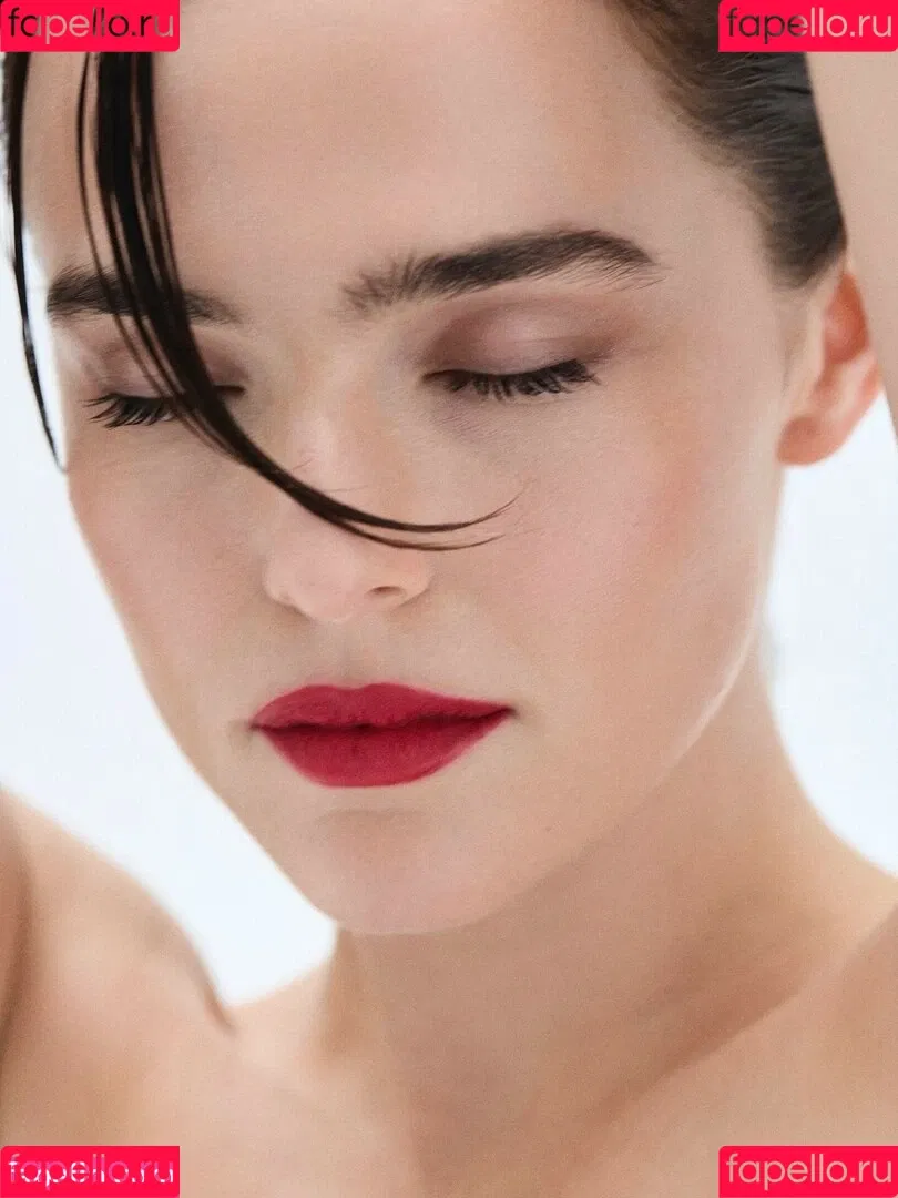 Zoey Deutch / zoeydeutch Onlyfans Photo Gallery 