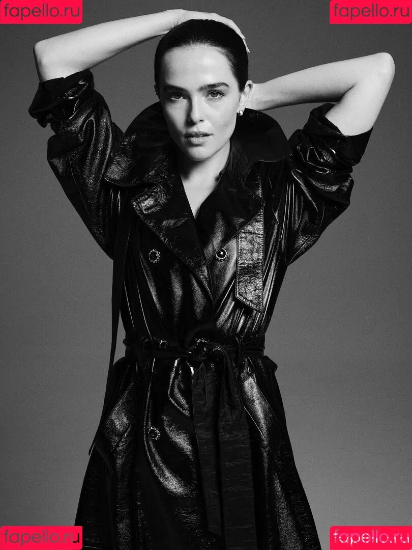 Zoey Deutch / zoeydeutch Onlyfans Photo Gallery 