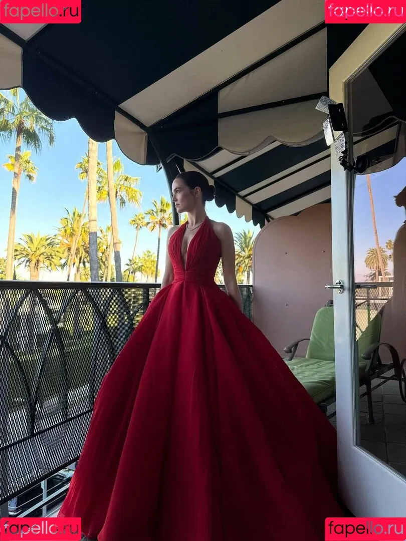 Zoey Deutch / zoeydeutch Onlyfans Photo Gallery 