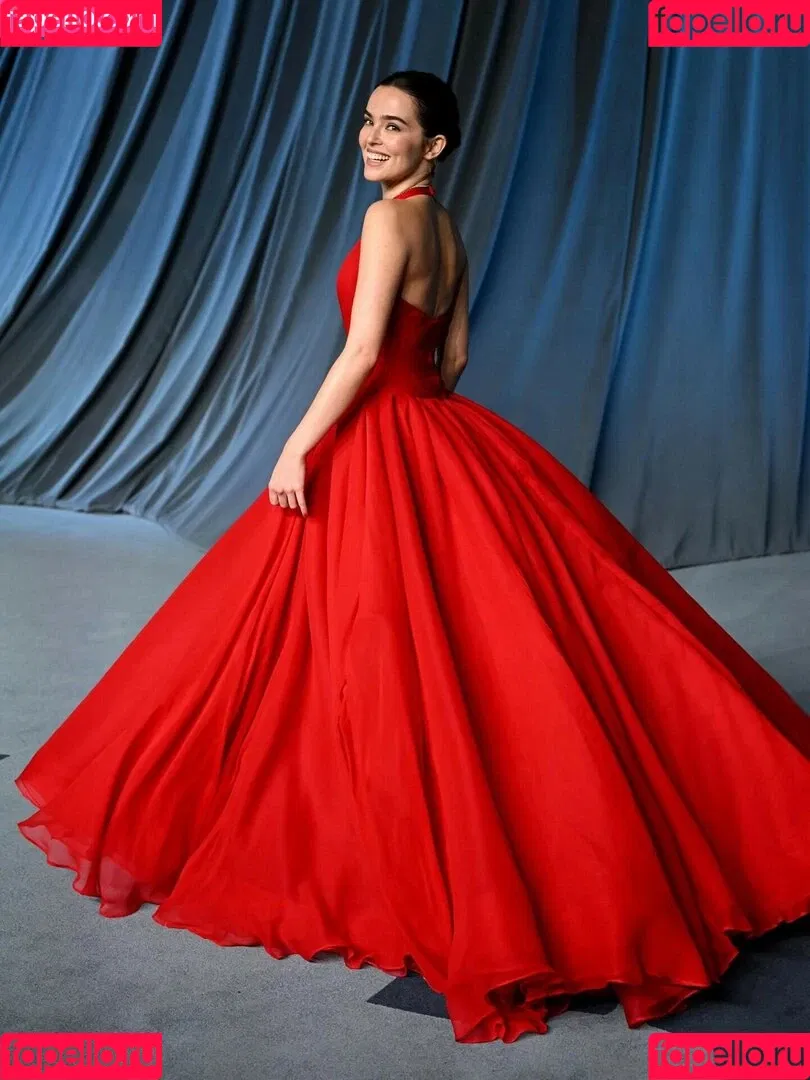 Zoey Deutch / zoeydeutch Onlyfans Photo Gallery 