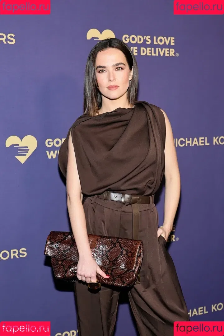 Zoey Deutch / zoeydeutch Onlyfans Photo Gallery 