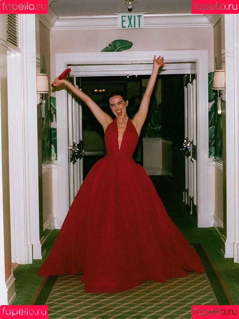 Zoey Deutch / zoeydeutch Onlyfans Photo Gallery 