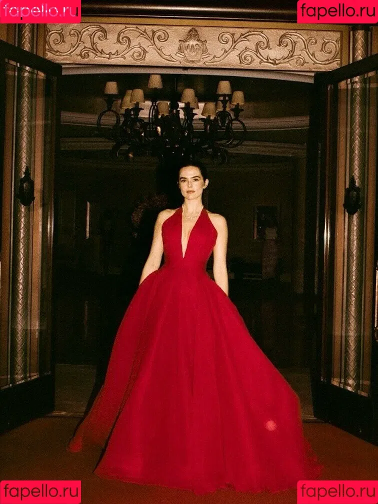 Zoey Deutch / zoeydeutch Onlyfans Photo Gallery 