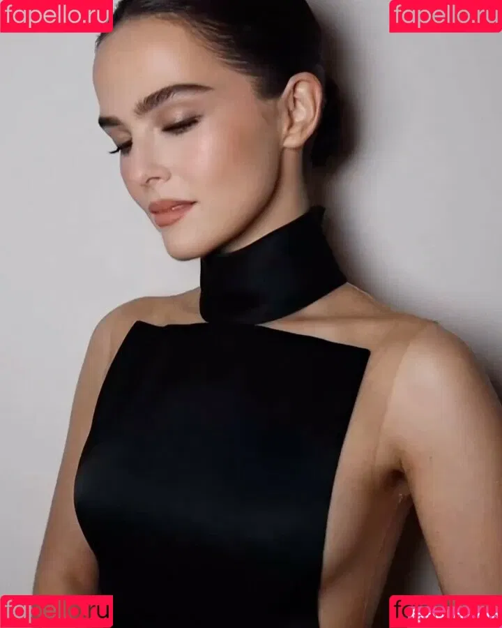 Zoey Deutch / zoeydeutch Onlyfans Photo Gallery 