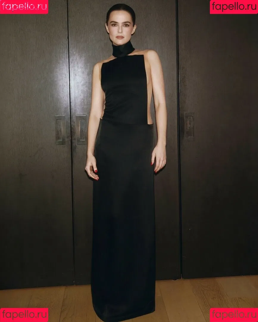 Zoey Deutch / zoeydeutch Onlyfans Photo Gallery 