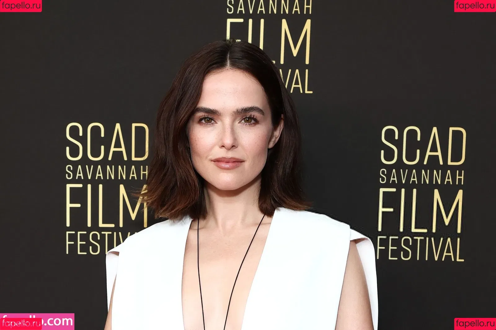 Zoey Deutch / zoeydeutch Onlyfans Photo Gallery 