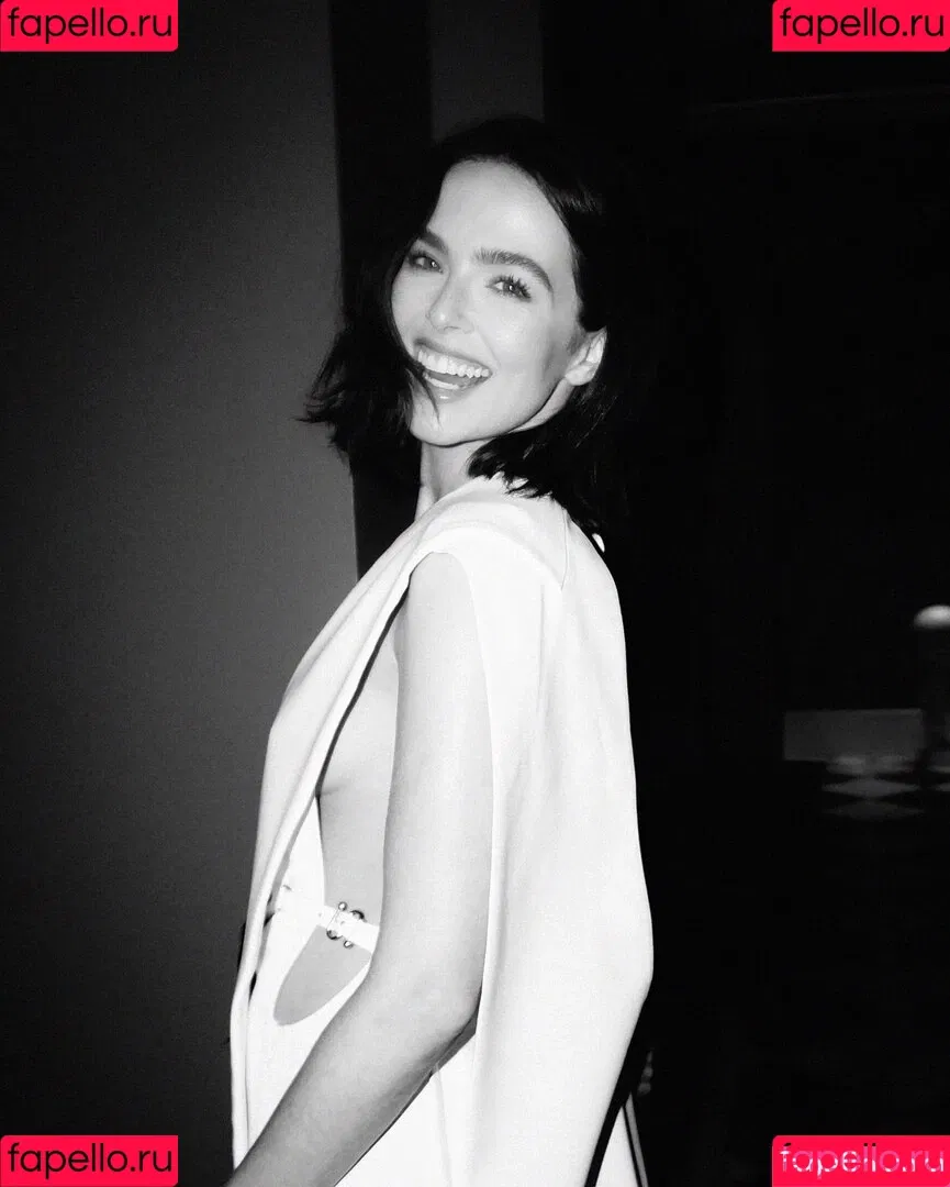 Zoey Deutch / zoeydeutch Onlyfans Photo Gallery 