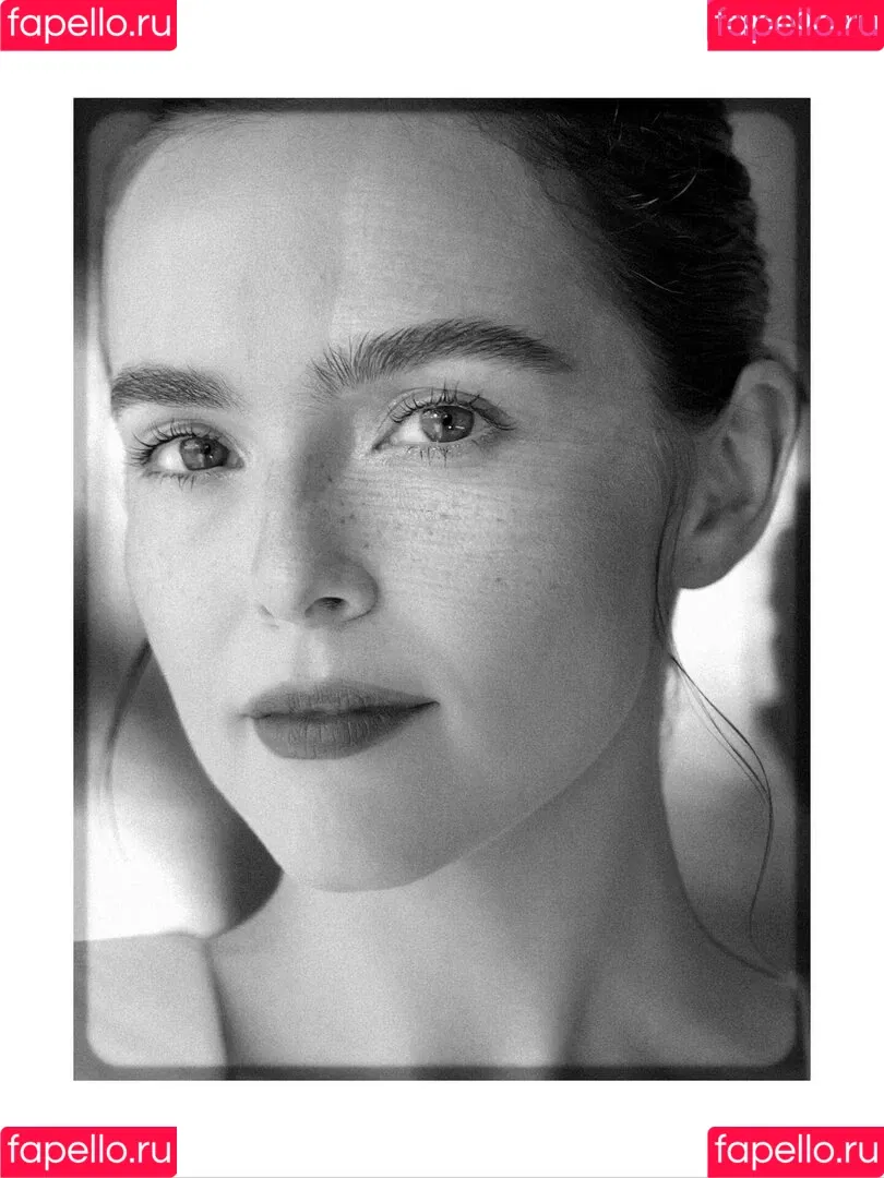 Zoey Deutch / zoeydeutch Onlyfans Photo Gallery 