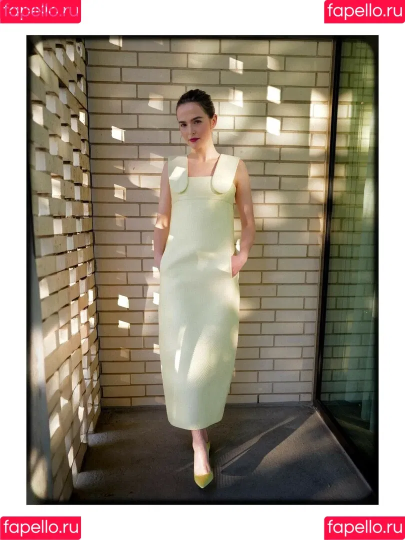 Zoey Deutch / zoeydeutch Onlyfans Photo Gallery 