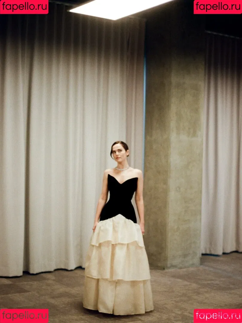 Zoey Deutch / zoeydeutch Onlyfans Photo Gallery 