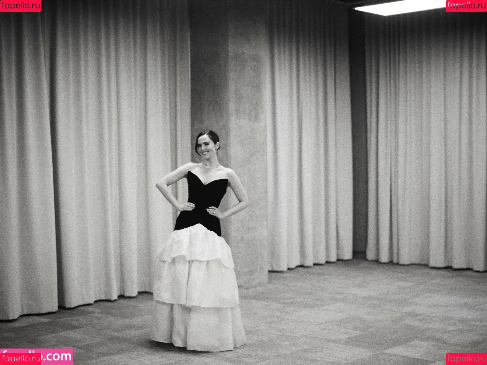 Zoey Deutch / zoeydeutch Onlyfans Photo Gallery 