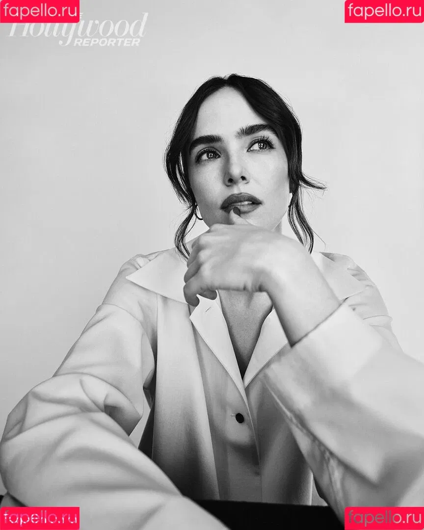 Zoey Deutch / zoeydeutch Onlyfans Photo Gallery 