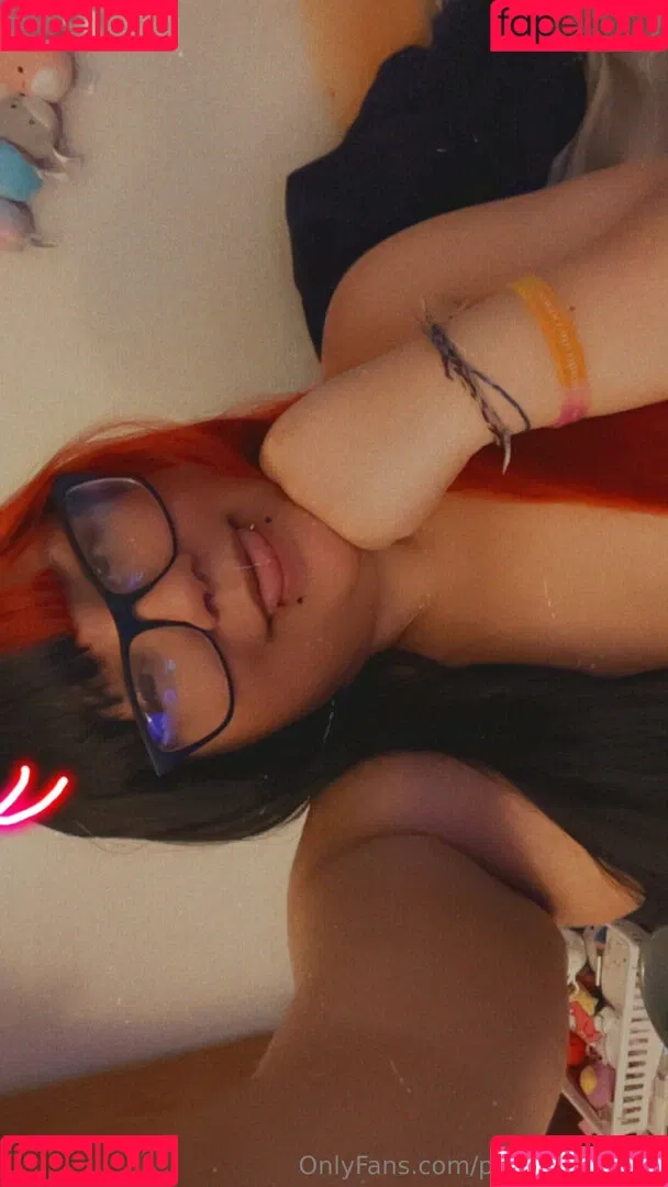 mantisthreads / prettyemokitty Onlyfans Photo Gallery 