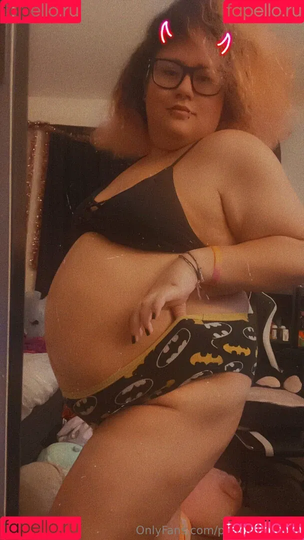 mantisthreads / prettyemokitty Onlyfans Photo Gallery 