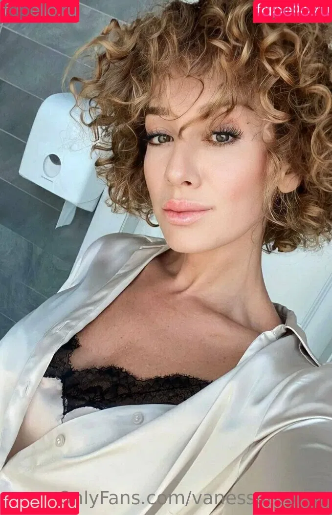 the.gardner.girls3 / vanessaroom8 Onlyfans Photo Gallery 