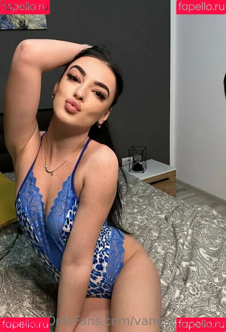 the.gardner.girls3 / vanessaroom8 Onlyfans Photo Gallery 