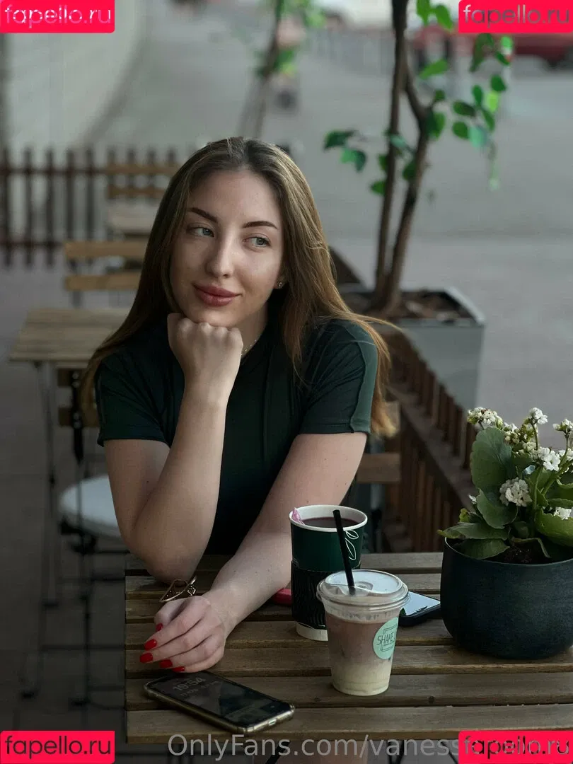 the.gardner.girls3 / vanessaroom8 Onlyfans Photo Gallery 