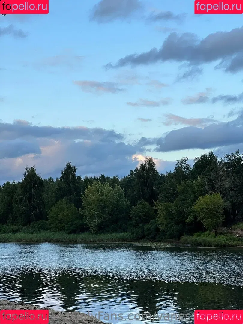 the.gardner.girls3 / vanessaroom8 Onlyfans Photo Gallery 