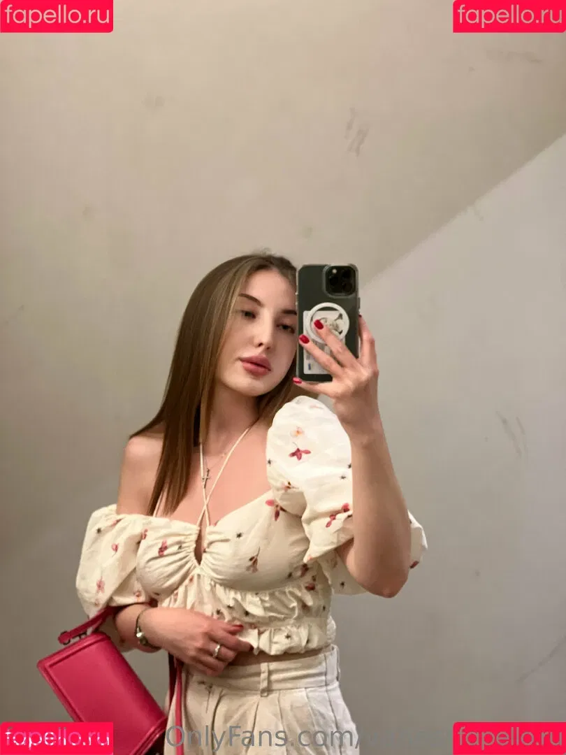 the.gardner.girls3 / vanessaroom8 Onlyfans Photo Gallery 