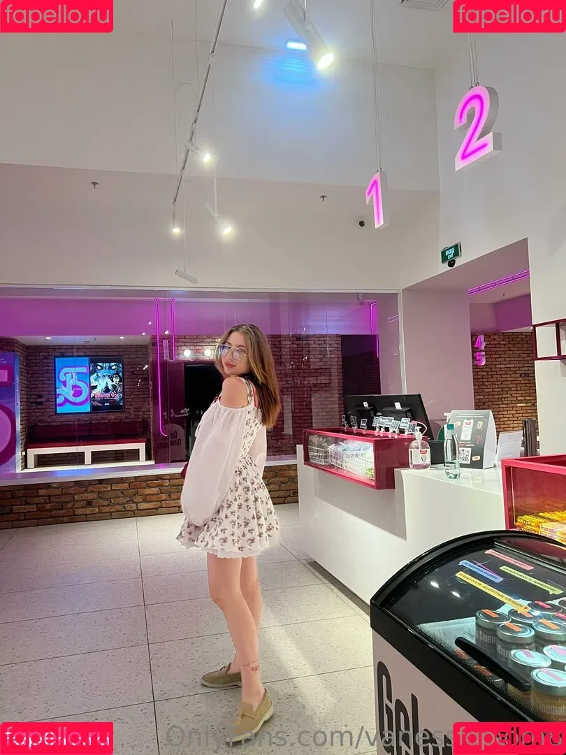 the.gardner.girls3 / vanessaroom8 Onlyfans Photo Gallery 