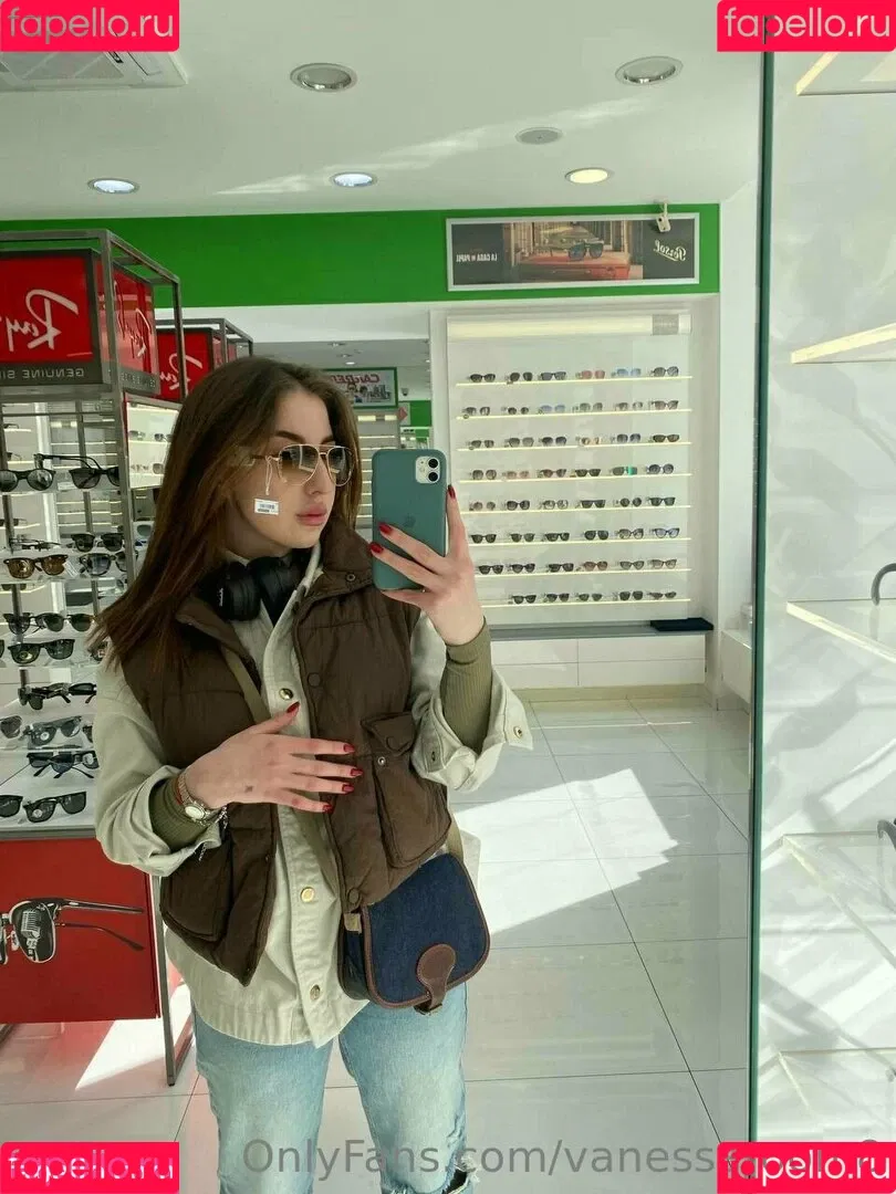 the.gardner.girls3 / vanessaroom8 Onlyfans Photo Gallery 