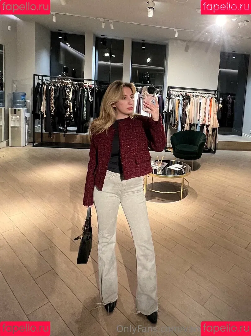 the.gardner.girls3 / vanessaroom8 Onlyfans Photo Gallery 