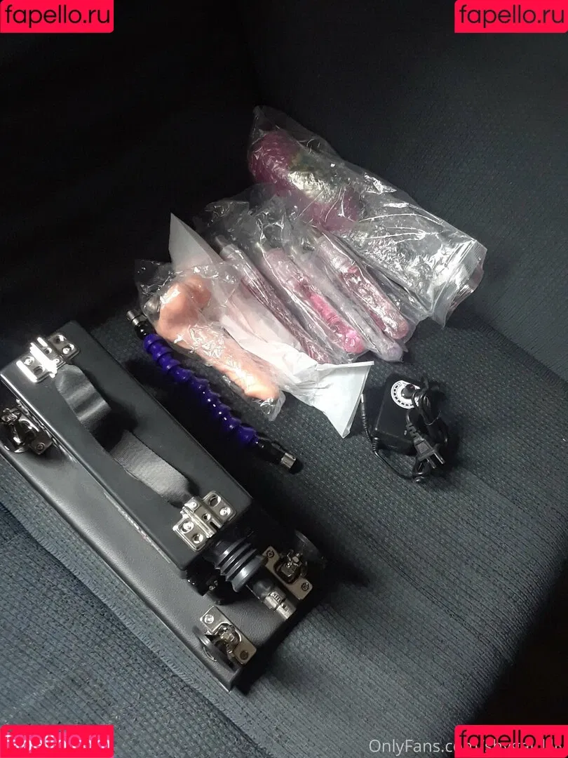 ShyGal_Lilly / shyishgal Onlyfans Photo Gallery 